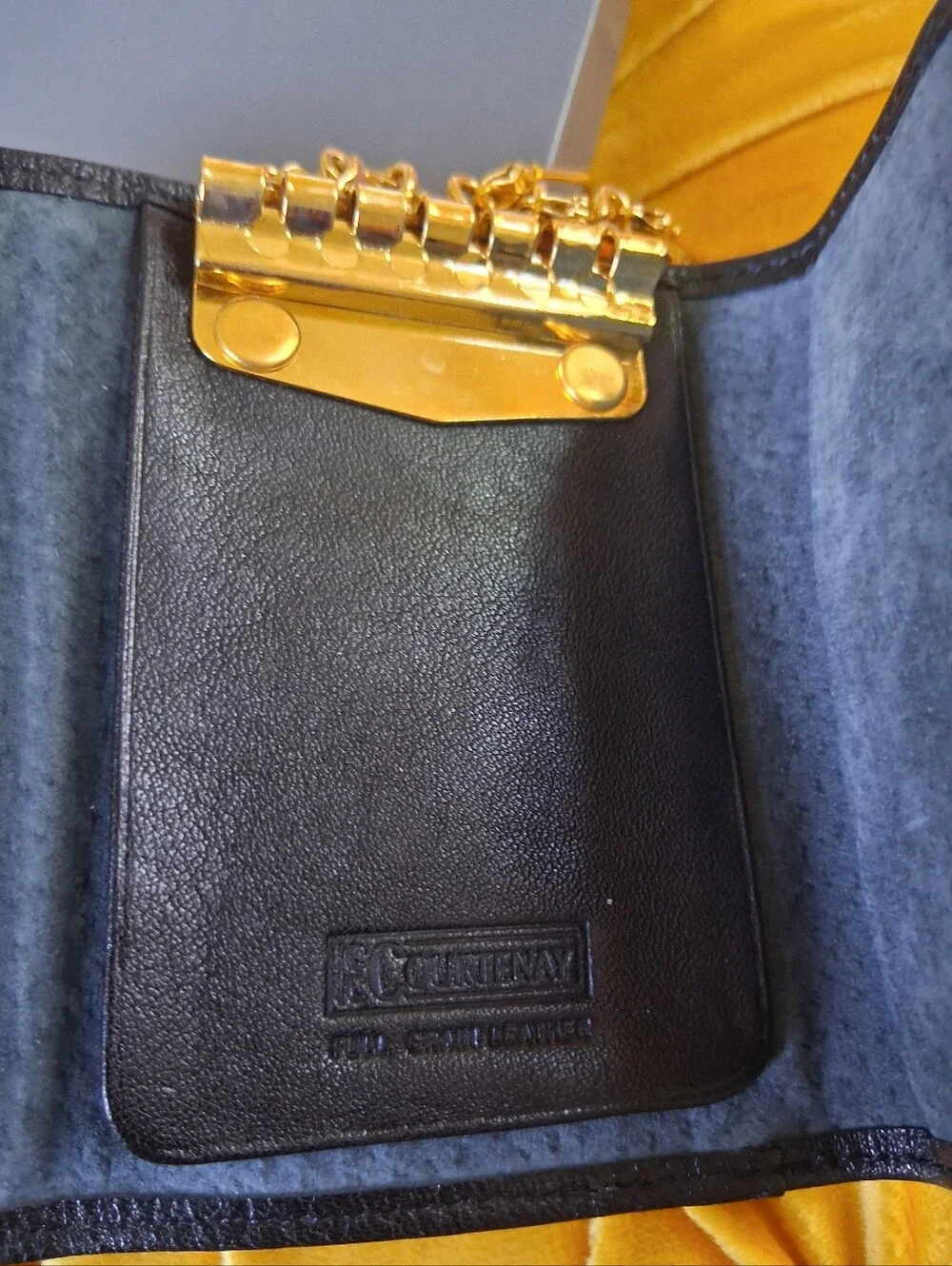 Courtnay Leather Key Wallet